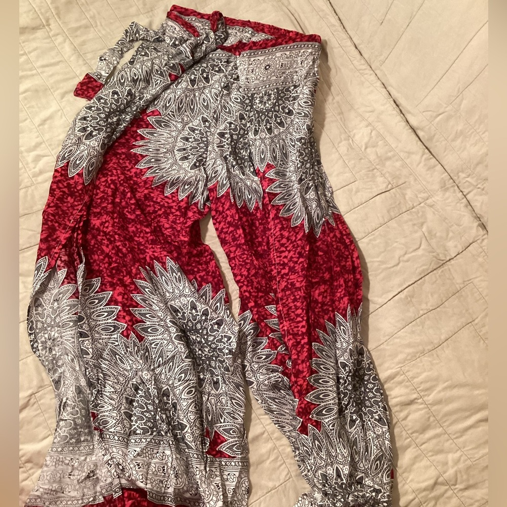 Stylish Red and Gray Women's Flare Pants - Picture 4 of 8
